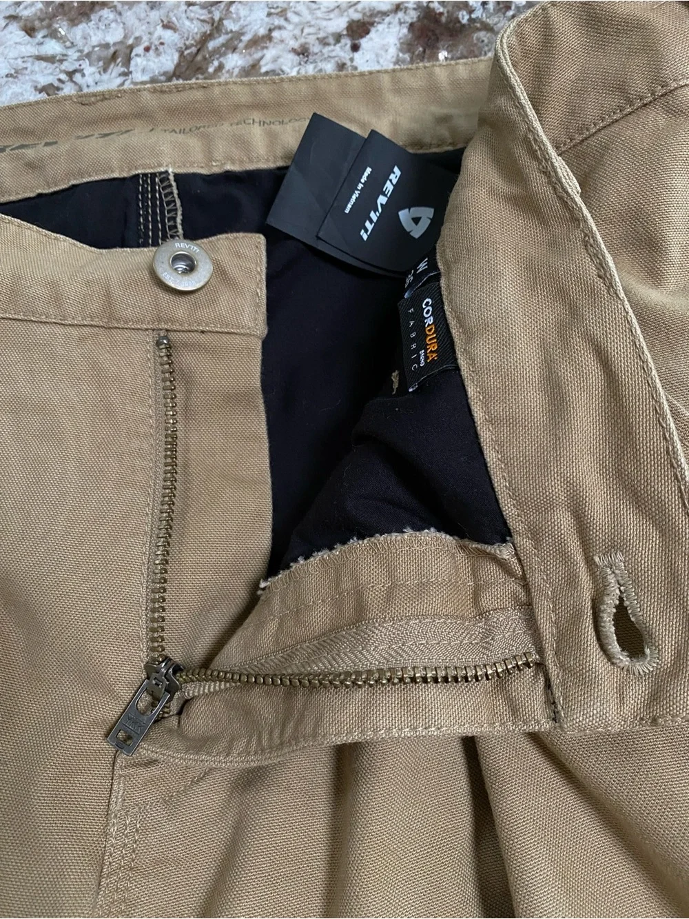 REV'IT! Alpha RF Chinos Men’s 36x32 Hip Knee Armor